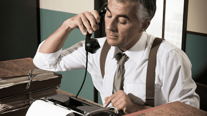 Les Relations Presse et Médias articles de journaux vintages découpés